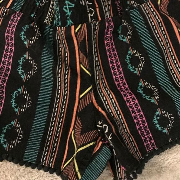: : TINSELTOWN Boho Festival Print Shorts : : - Picture 11 of 11